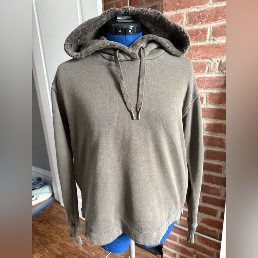 Like new! James Perse Hoodie